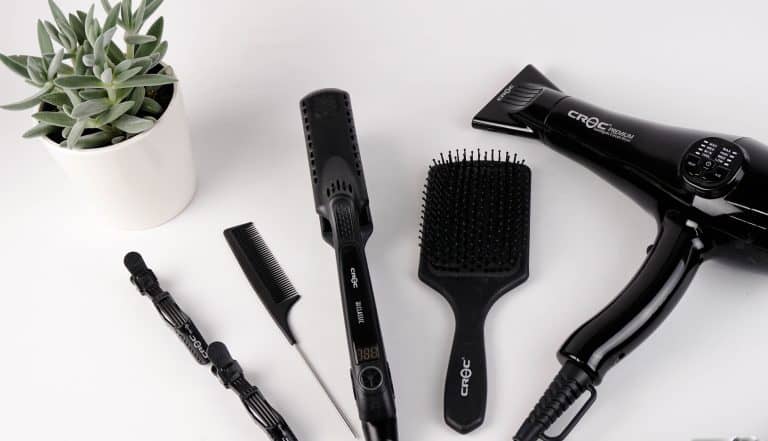 Cara Penjagaan Rambut Kering Dan Kembang – Ikuti Tip Ini Untik Mengatatasi Rambut Kering Anda